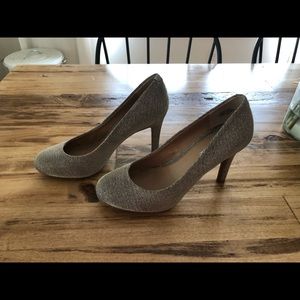 Kelly & Katie Champagne High Heels, Size 7.5